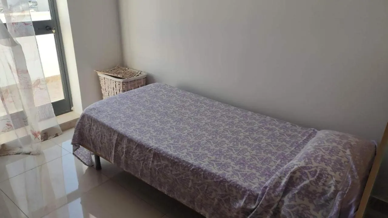 Homestay The Cape Residence Luqa